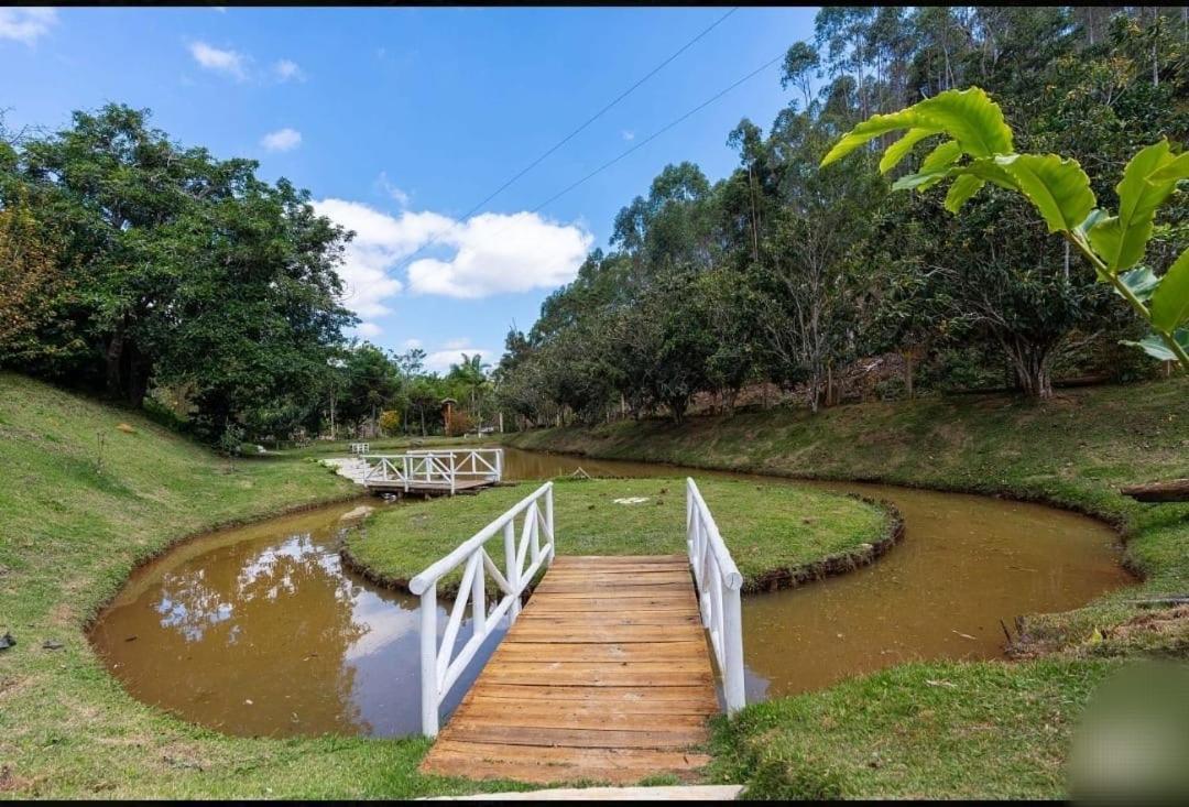 Chale Da Estancia Santa Teresa - Es Alto Sao Lourenco- Proximo Ao Circuito Caravaggio Экстерьер фото