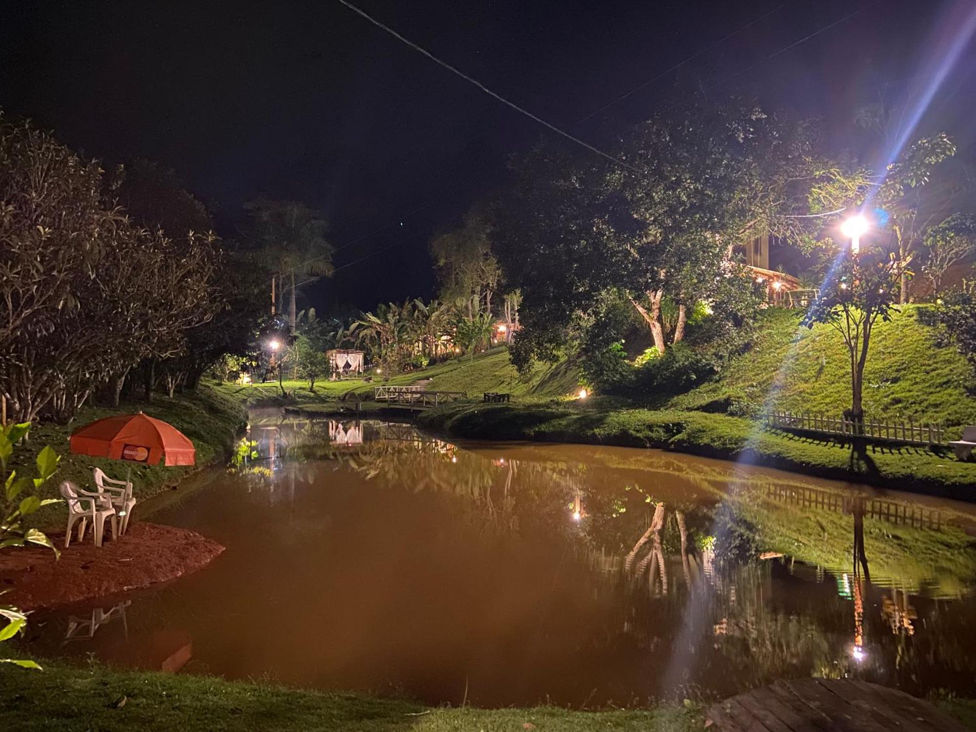 Chale Da Estancia Santa Teresa - Es Alto Sao Lourenco- Proximo Ao Circuito Caravaggio Экстерьер фото